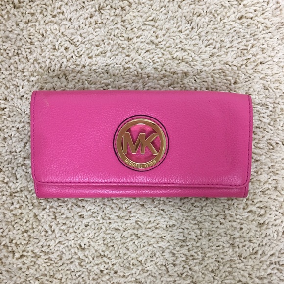 Michael Kors Handbags - Pink Michael Kors wallet